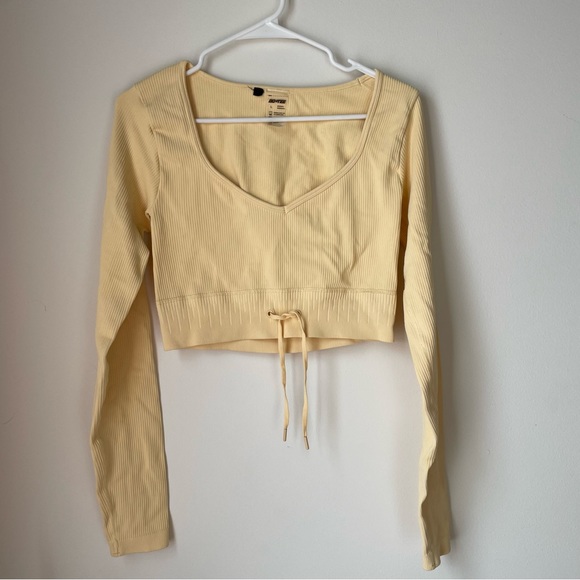 Bo + Tee Ribbed Long Sleeve Active Crop Top - Picture 6 of 7